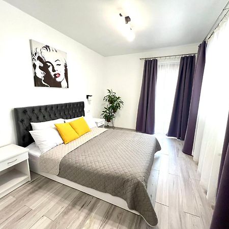 Osapart Comfortable Apartment In A Complex Great Britain Львів Екстер'єр фото